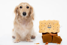 Load image into Gallery viewer, Hide N Seek – Sandwich Biscuit
